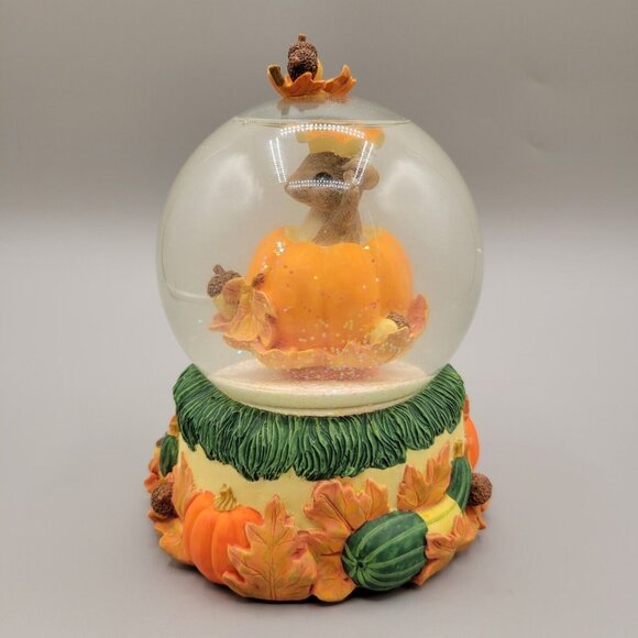 HTF Charming Tails Pumpkin Playtime Musical Water Globe Silvestri - Picture 3 of 6
